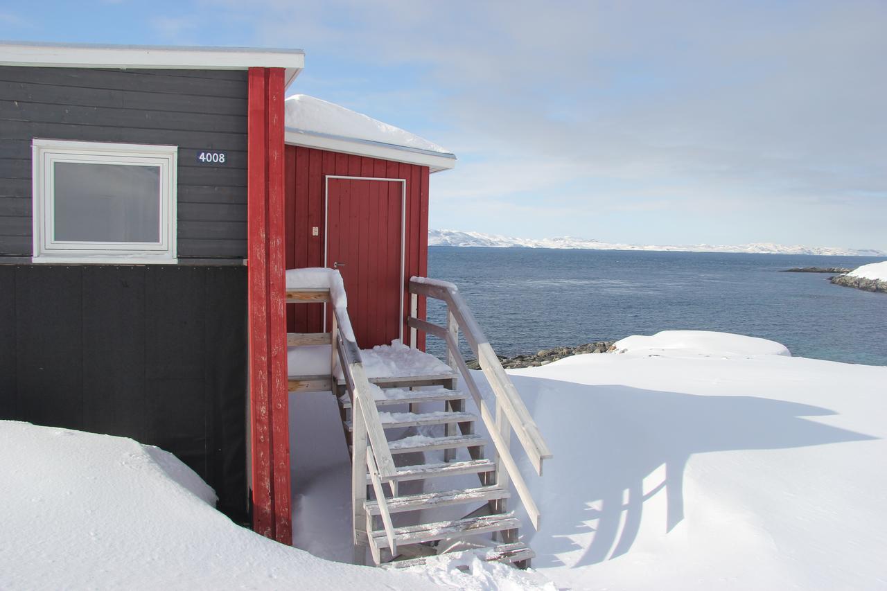 Inuk Hostels Нуук Екстериор снимка