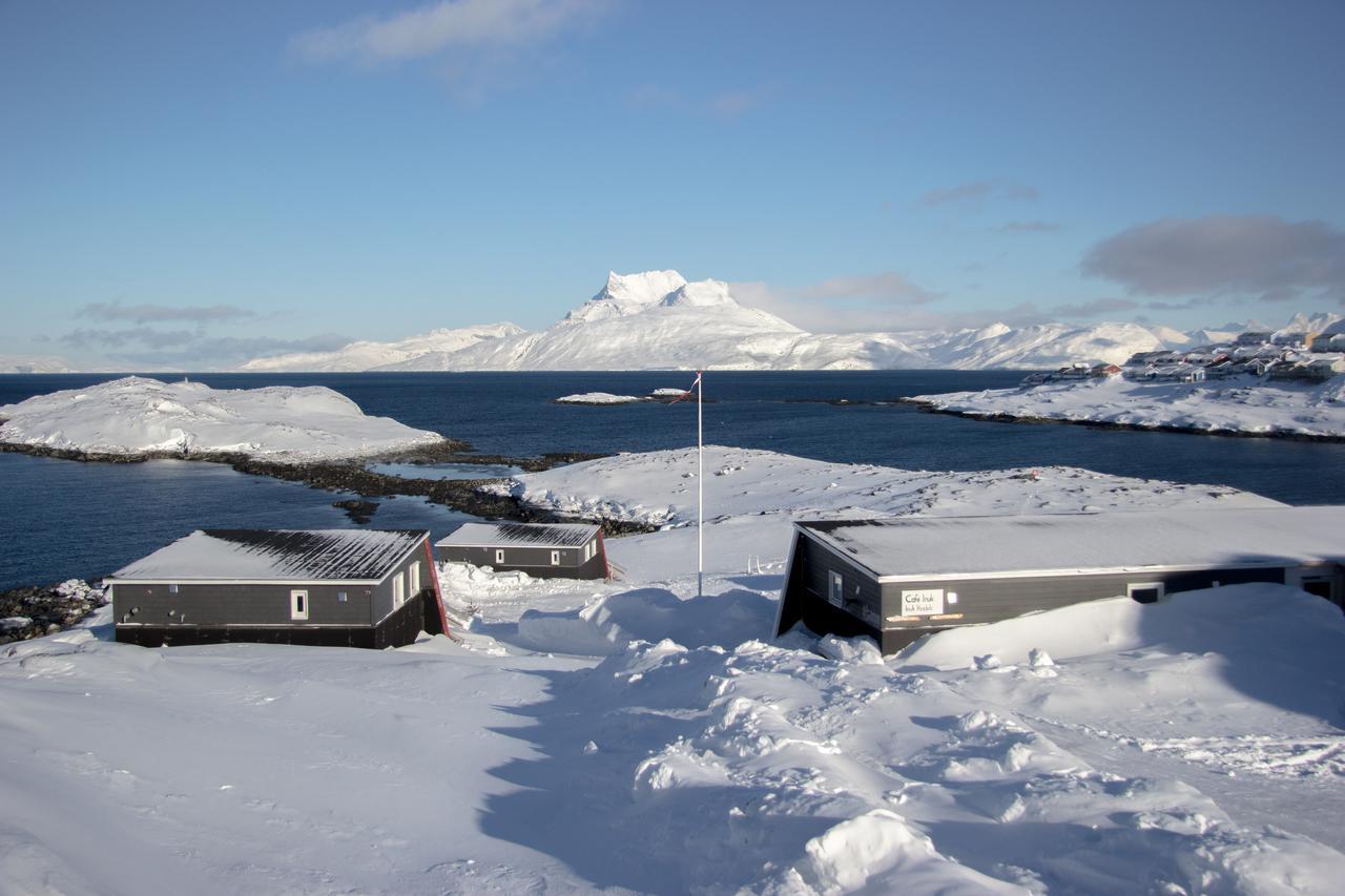 Inuk Hostels Нуук Екстериор снимка