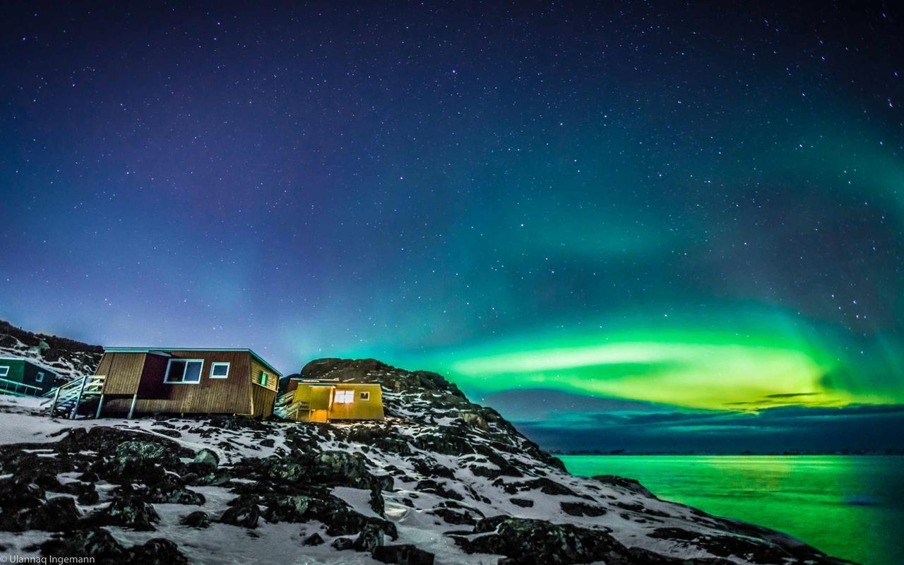 Inuk Hostels Нуук Екстериор снимка